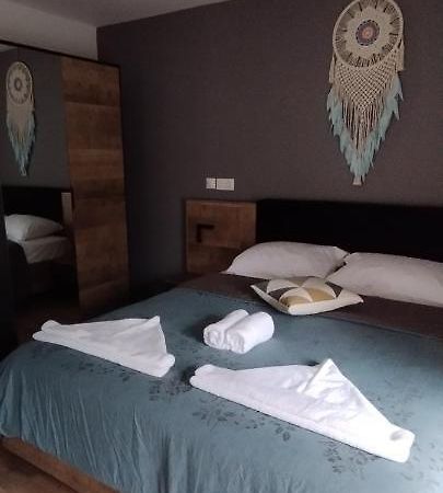Spartines Home Votsi  Bagian luar foto
